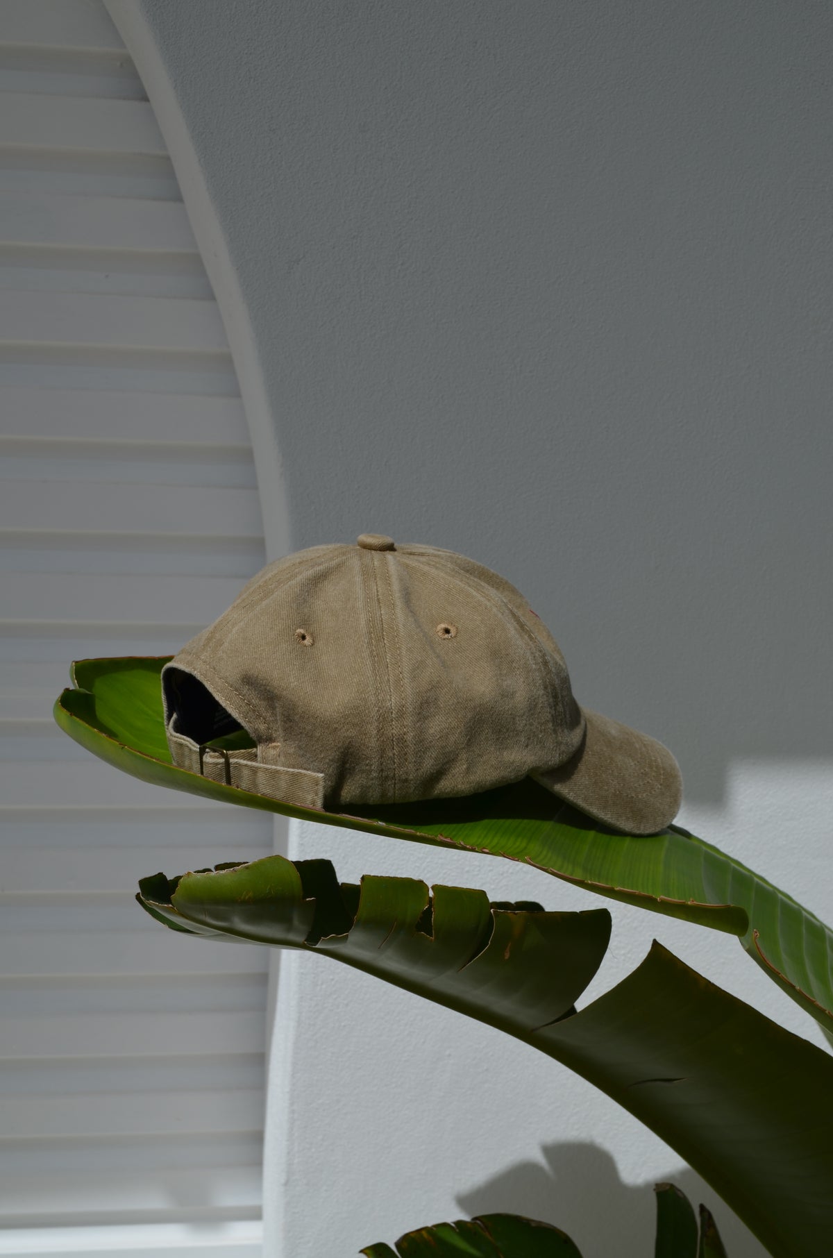 compass and cradle barefoot bandit kids cap buckle