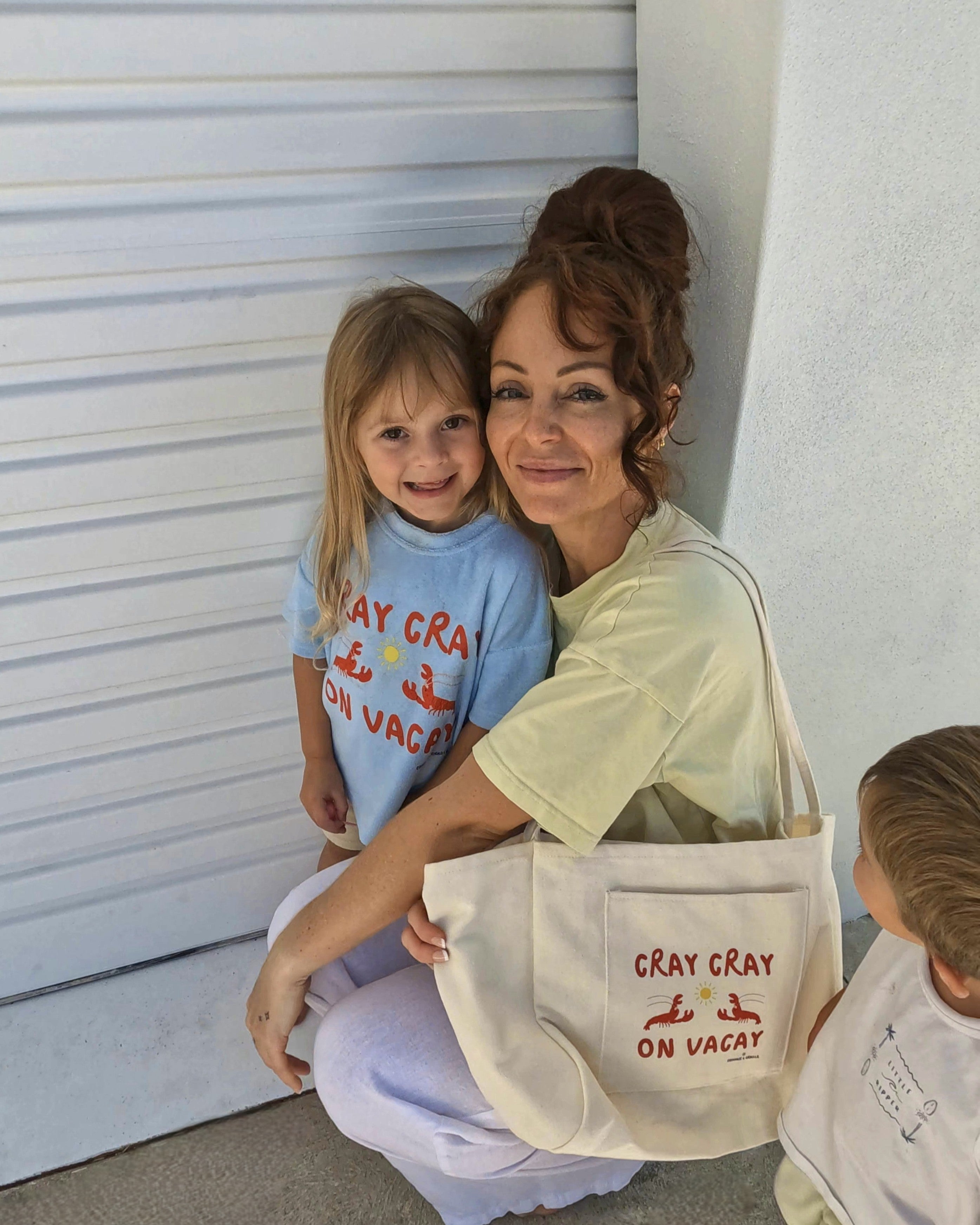 Cray Cray on Vacay | Oversized Lobster/Crayfish Beach Bag Beige - Compass & Cradle